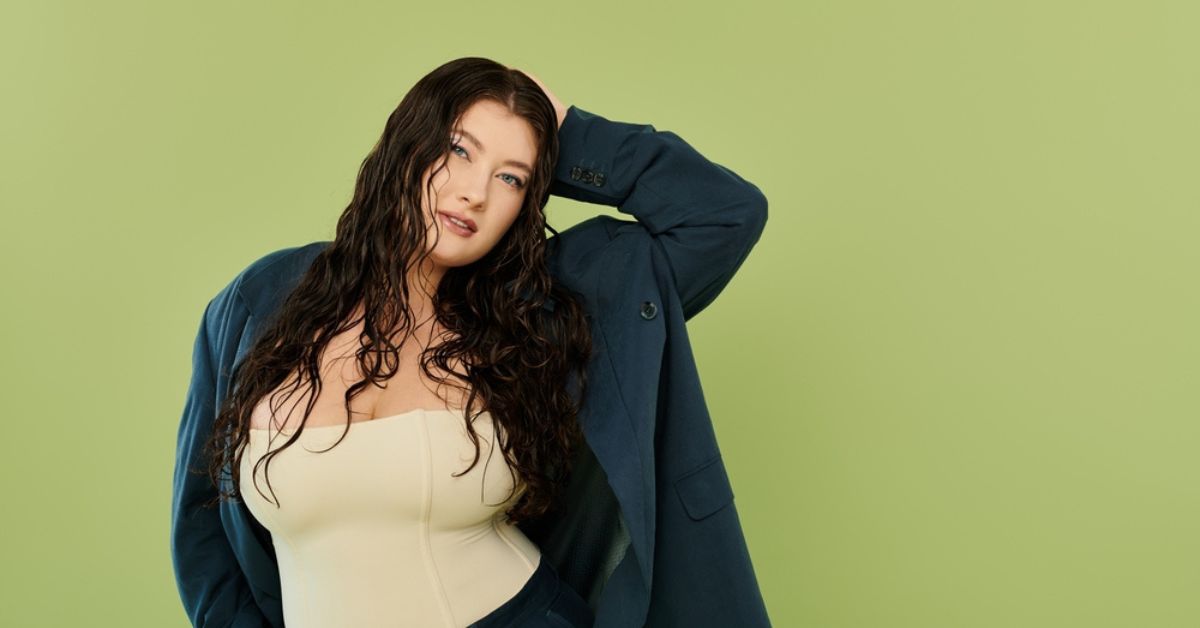 Fashion Don’ts for Plus-Size Women —What to Avoid & What Actually Works