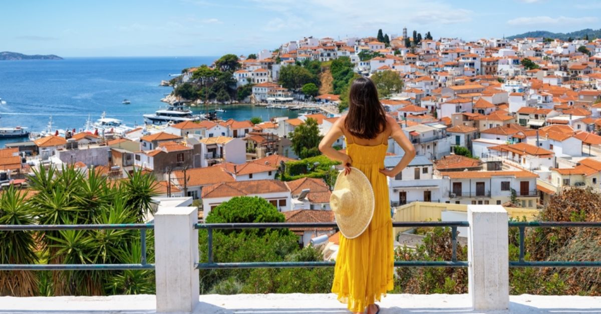 Packing Light and Looking Great with Travel Dresses